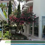 Seda Aparthotel 3*